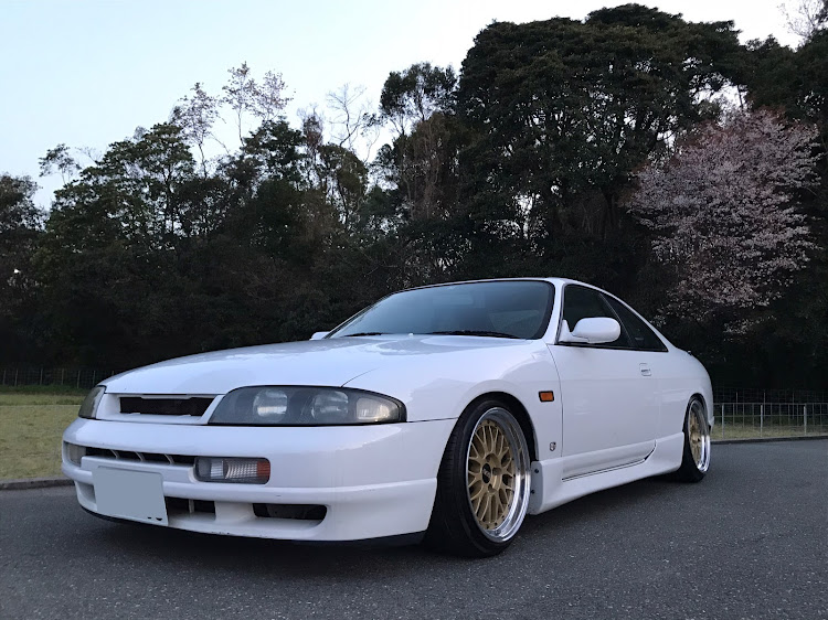 スカイラインのR33スカイライン・車高調整・R33・stancenation・キモ