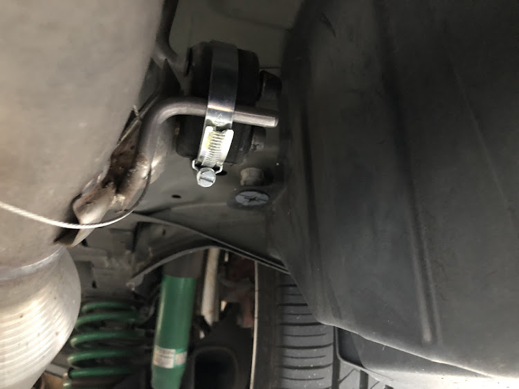 アルファードのマフラーカッター交換に関するカスタム事例の投稿画像3枚目