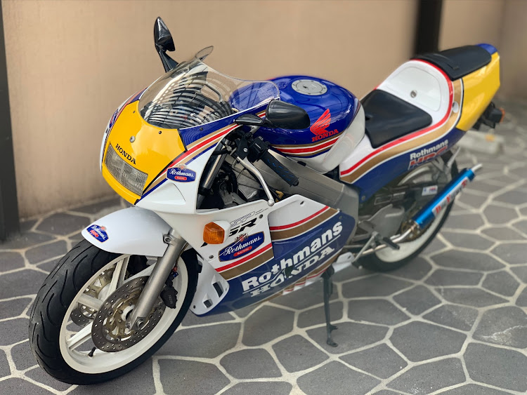 スカイライン GT-RのＲＸ・エスティマに関するカスタム事例の投稿画像3枚目
