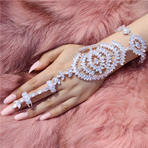 Title 5, Delicate Sparkling Zircon Link Bracelet adds a ...