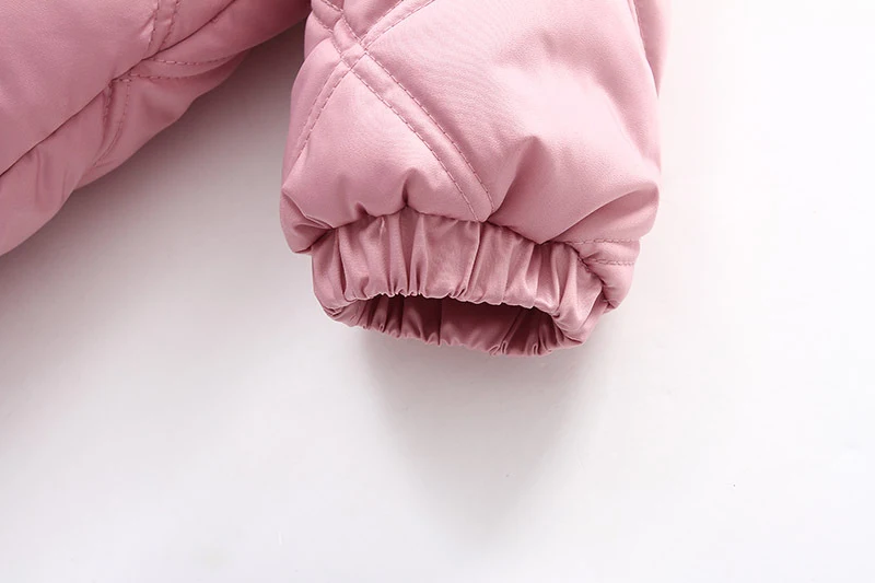 Combinaison à Capuche et Gants pour Enfants, en Polaire et Épais, pour l'Hiver, Chaleur et Confort Optimaux, Idéal pour les tout-petits.