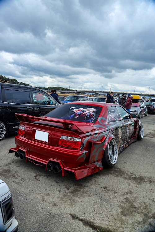 プリウスの🍑sato08🫰😎🐦さんが投稿したカスタム事例の投稿画像2枚目