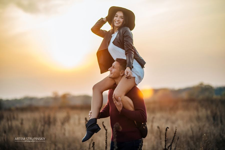 Wedding photographer Artem Strupinskiy (strupinskiy). Photo of 27 January 2019