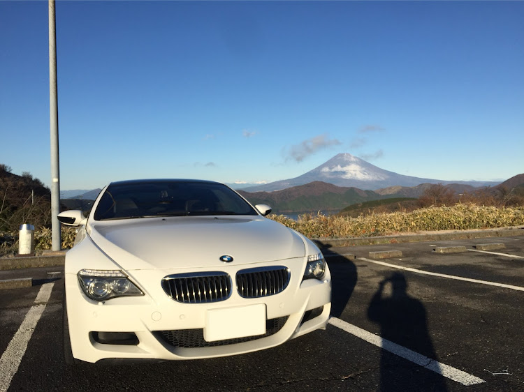 M6のターンパイク・E63 M6・富士山と愛車に関するカスタム事例の投稿画像1枚目