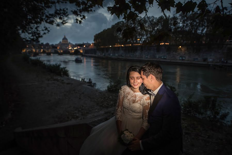 Fotógrafo de casamento Ionut Capatina (ionutcapatina). Foto de 11 de novembro 2018