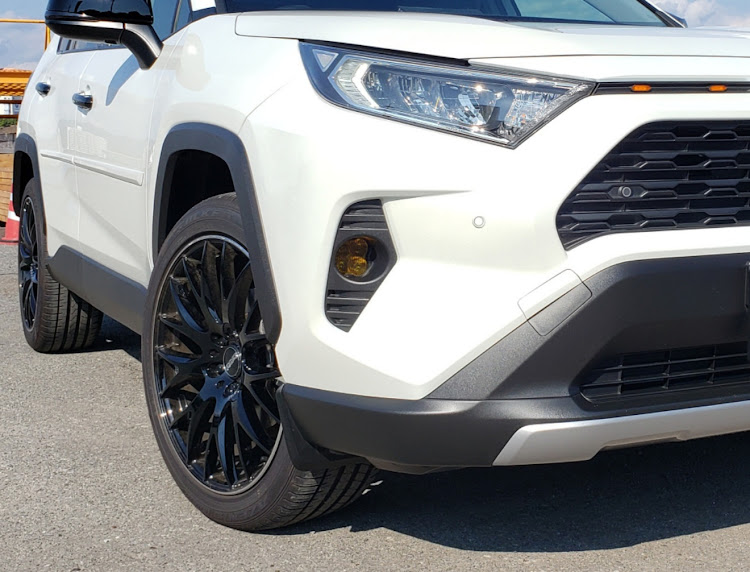 RAV4のよしねこさんが投稿したカスタム事例の投稿画像1枚目