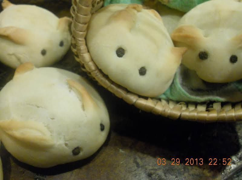 Sweet Bunny Bread Rolls