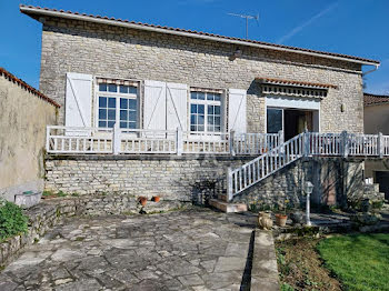 maison à Saint-Laurent-de-Céris (16)