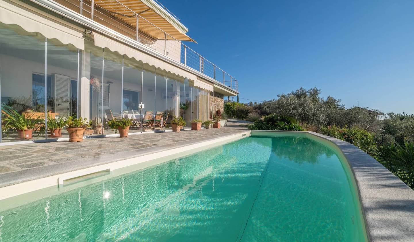 Villa with pool and garden Varazze