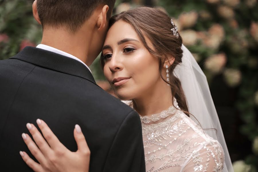 Fotógrafo de casamento Elvira Khyzyrova (elvirakhyzyrova). Foto de 19 de outubro 2023