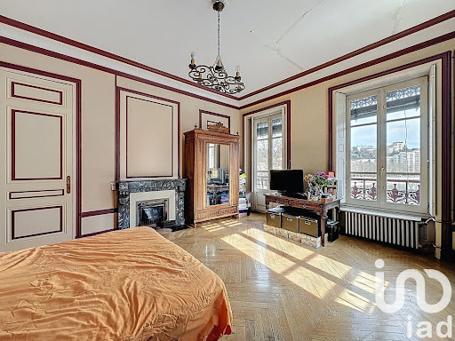 Apartment 4