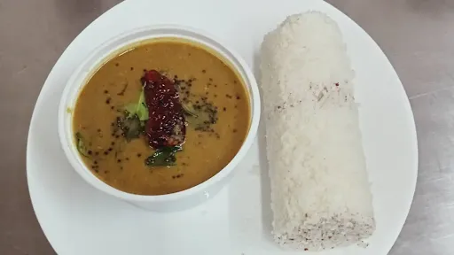 Puttu With Kadala Curry