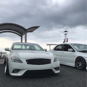 G37