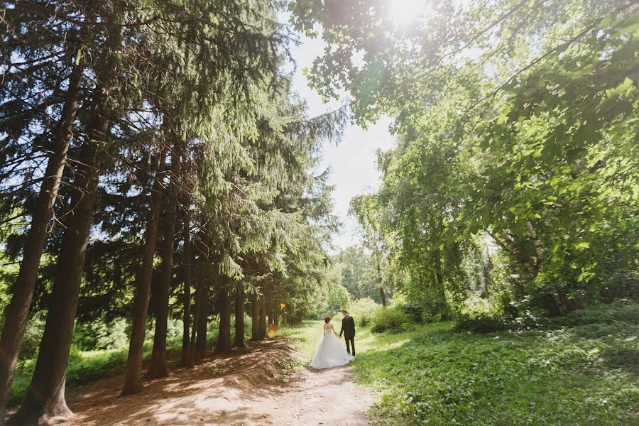 Wedding photographer Sveta Malysheva (svetlay). Photo of 21 September 2015