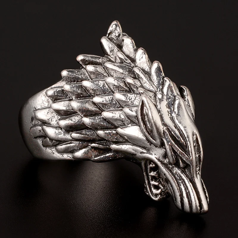 Ice Field Wolf Head Vintage Herenring