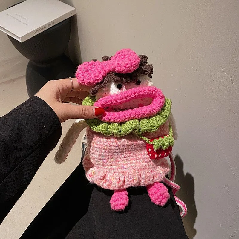 Sausage Mouth Phone Bag Knitting Yarn, protect your phone in style and unleash your creativity with this fun knitting ki