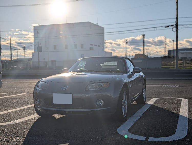 ロードスターの洗車したいなぁ・大阪・車が好きな人と繋がりたい・オープンカーのある生活に関するカスタム事例の投稿画像1枚目