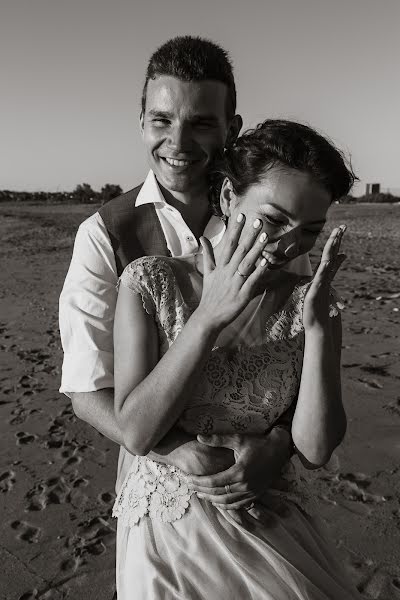 Wedding photographer Aleksandr Berezhnov (berezhnov). Photo of 12 April 2018