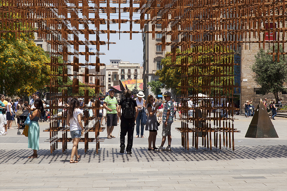 La porta attraverso l'identità del luogo di Giulio Marchesani