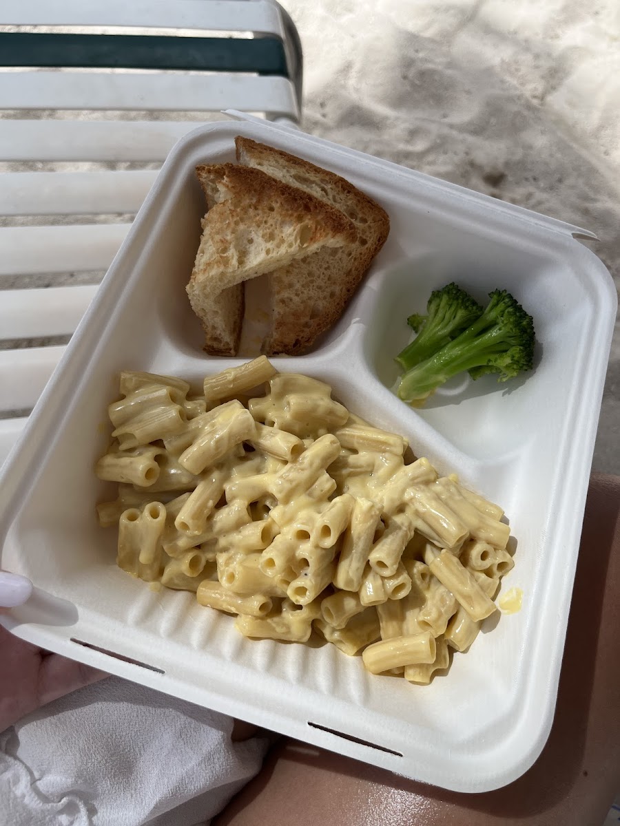 Kid's Mac & Cheese with GF rice noodles and GF bread