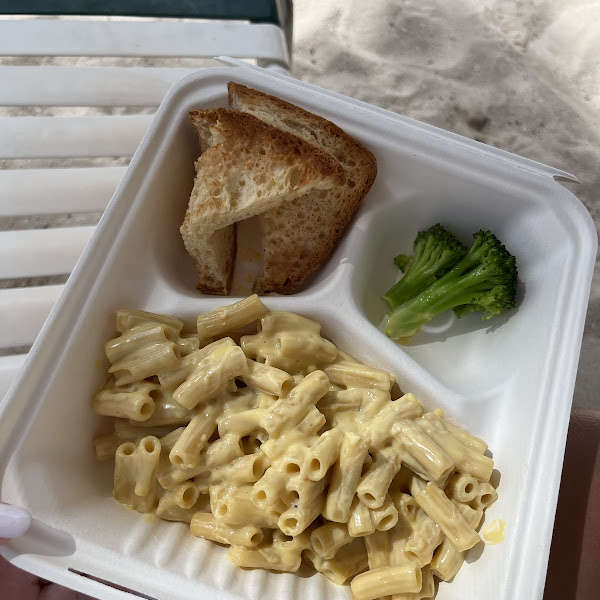 Kid's Mac & Cheese with GF rice noodles and GF bread