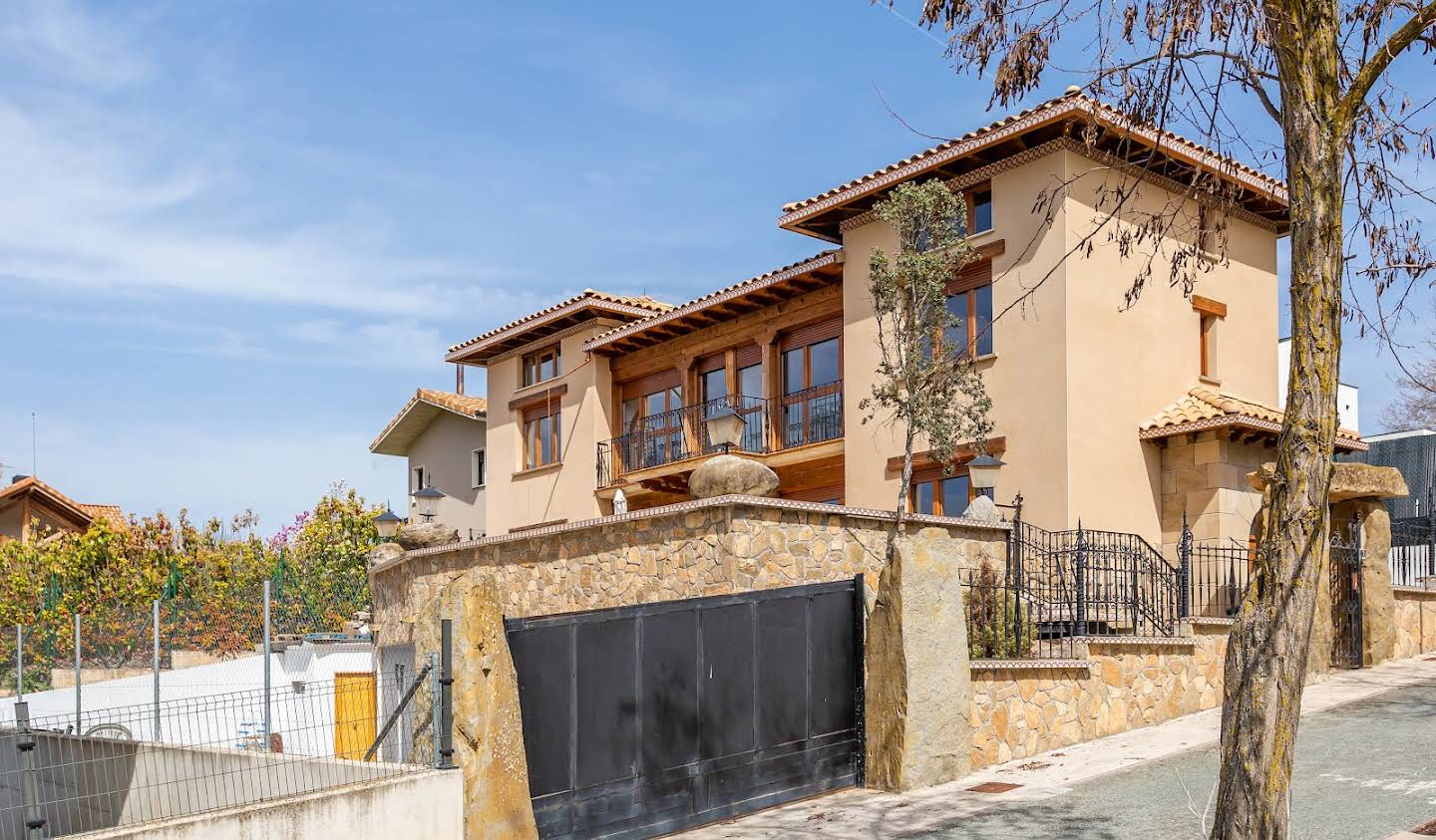 Maison avec jardin et terrasse Esparza de Galar