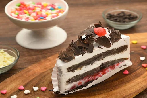 Black Forest Pastry (2pcs)