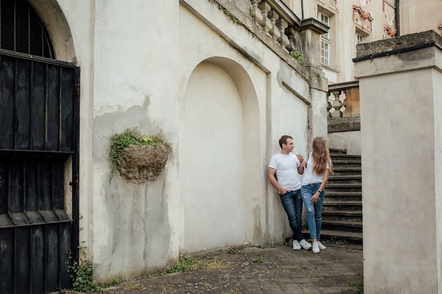 Fotógrafo de casamento Olga Lysenko (olviya). Foto de 4 de junho 2019