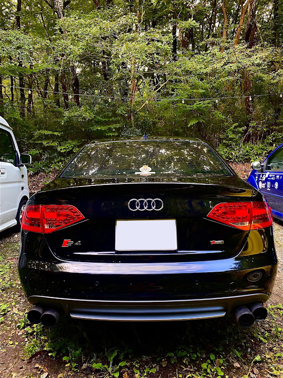 S4 セダンの京極堂さんが投稿したカスタム事例の投稿画像1枚目