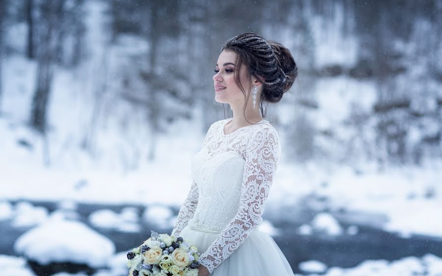 Fotografo di matrimoni Anton Ayris (iris). Foto del 2 aprile 2019