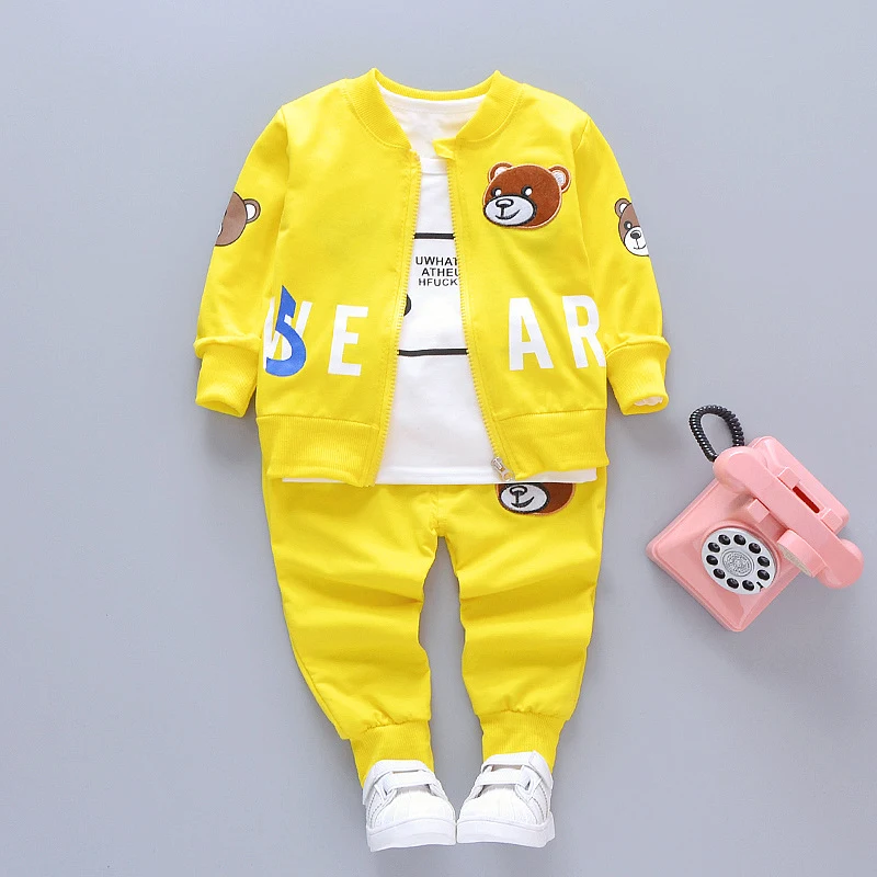 Ensemble à manches longues pour enfants de 0 à 4 ans avec pantalon ouvrable. Confortable et facile à changer et jouer.