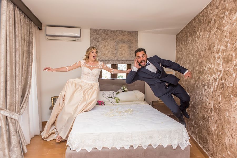 Fotógrafo de casamento Kostas Mathioulakis (mathioulakis). Foto de 31 de março 2018