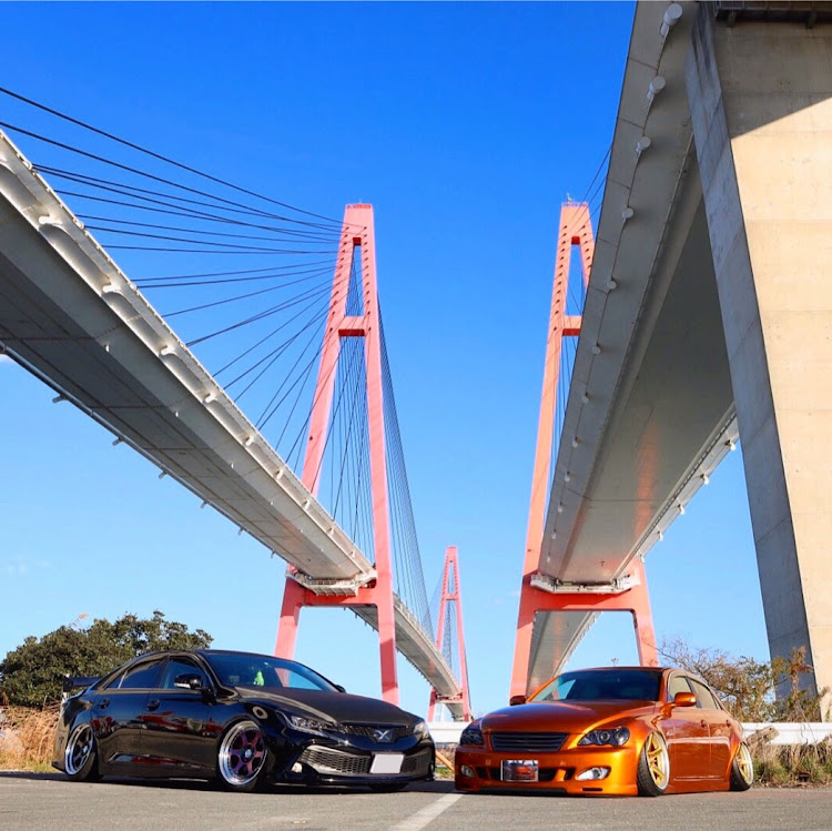 マークXのマークX brother✨・シャコタン brother✋・キャンバー・トリトンの下でコラボ😆・良い写真撮れました👌に関するカスタム事例の投稿画像1枚目
