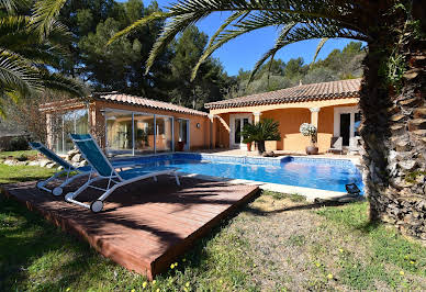 Maison avec piscine et terrasse 14