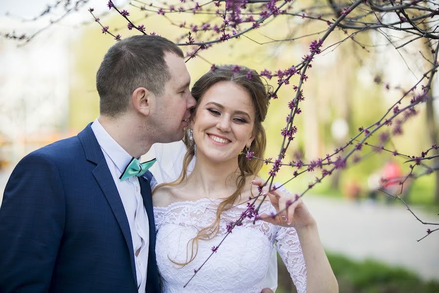 Fotografo di matrimoni Anna Starovoytova (bysinka). Foto del 27 giugno 2017