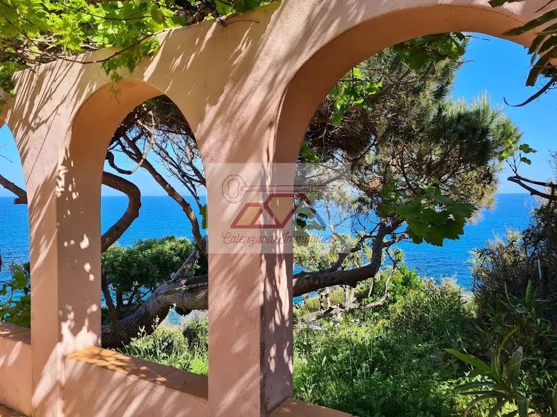 Vente villa 4 pièces 140 m² à Sainte lucie de porto vecchio (20144), 1 995 000 €