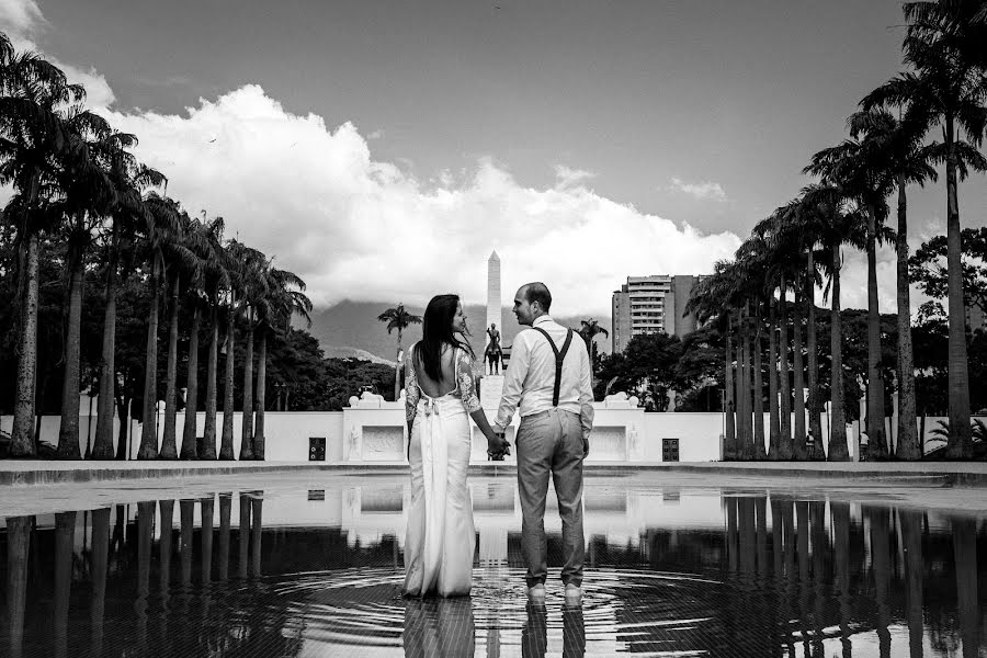 Fotografo di matrimoni Leonel Longa (leonellonga). Foto del 26 agosto 2019