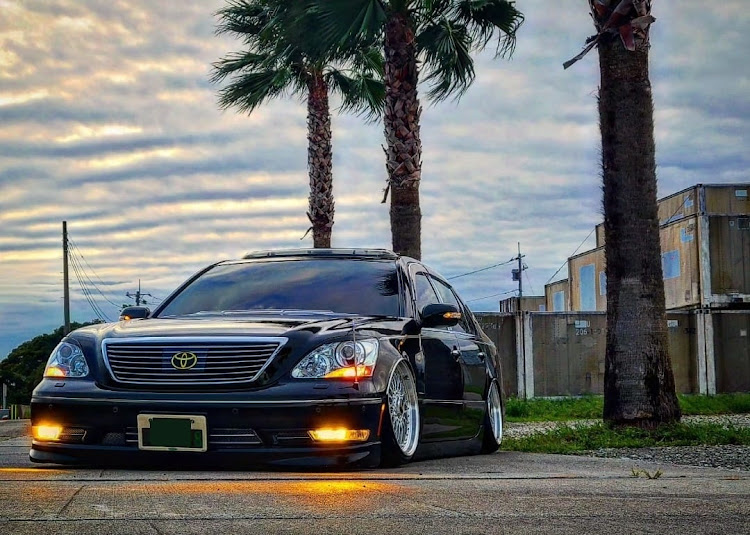 セルシオのイオン会・A-ASSOCIATION・INSPIRATION・BBS・青年実業家仕様に関するカスタム事例の投稿画像1枚目