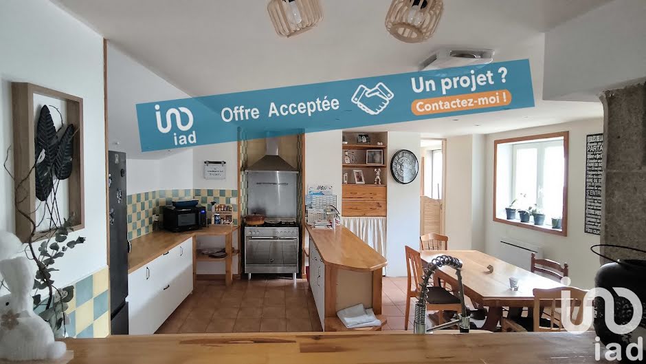 Vente maison 9 pièces 197 m² à Mauléon (79700), 177 500 €