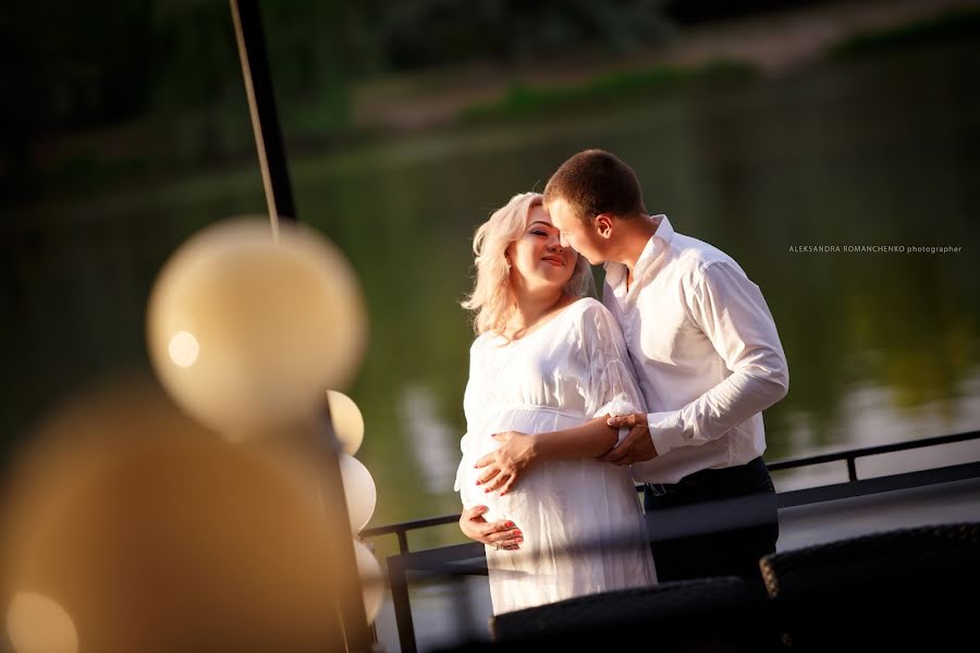 Fotógrafo de bodas Aleksandra Romanchenko (photo2012). Foto del 2 de septiembre 2017