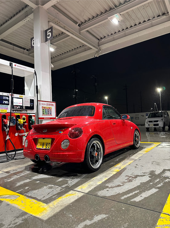 コペンのガソリンスタンド・ツーリング前夜・梅雨入りやのに洗車忘れたに関するカスタム事例の投稿画像1枚目