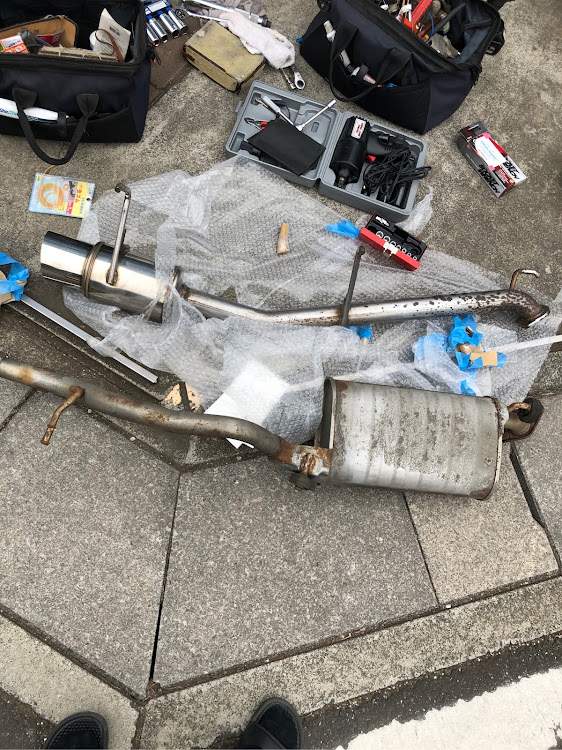 アルトラパンのマフラー交換・車検対応マフラー・いい感じの音に関するカスタム事例の投稿画像1枚目
