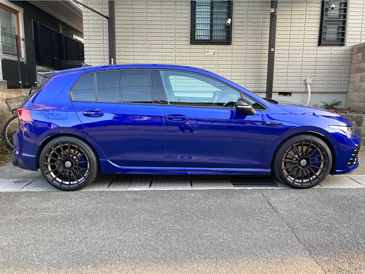 ゴルフ RのTuning Evolution B.L.K・ピックアップ間違いなし公開制限おくだ・タイヤ・オービス設置・春の風物詩と愛車に関するカスタム事例の投稿画像13枚目