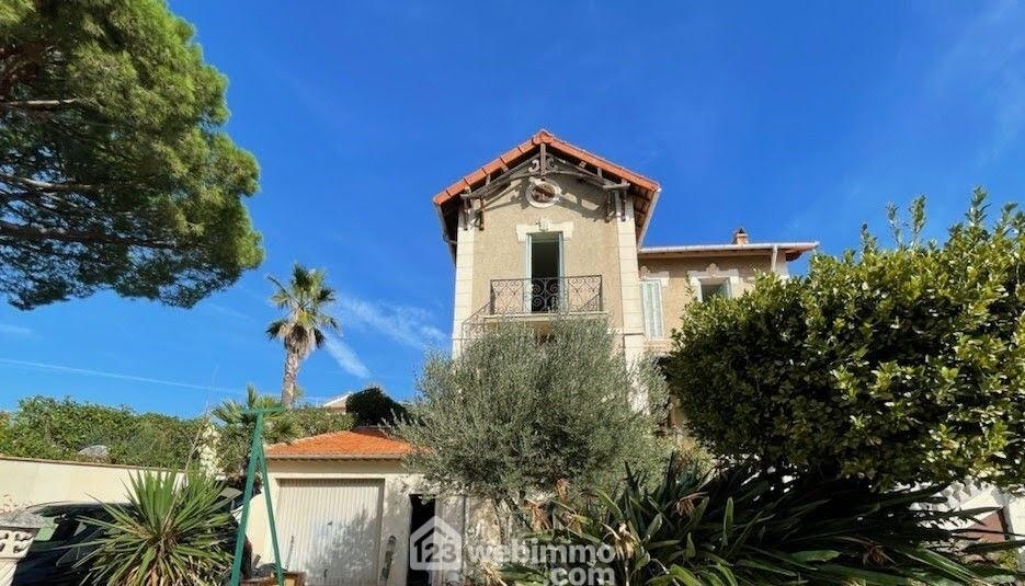 Vente villa 6 pièces 120 m² à Sainte-Maxime (83120), 1 080 000 €