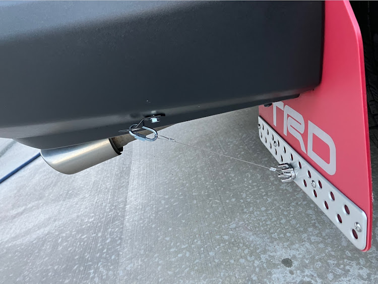 RAV4のrav4アドベンチャーオフロードパッケージ・マッドフラップ・ワイヤー化・アドベンチャークロスバー・RAV4乗りさんと繋がりたいに関するカスタム事例の投稿画像7枚目