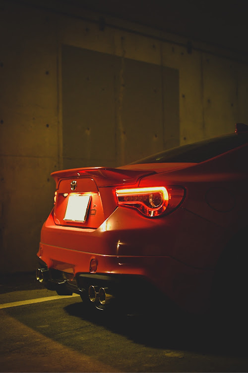 86の梅雨の晴れ間・車が好きな人と繋がりたい・ピックアップ一度でも載ってみたい・一眼レフ・かわいい相棒に関するカスタム事例の投稿画像3枚目