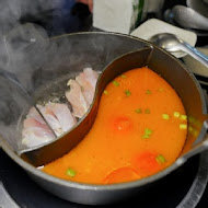 肉多多火鍋