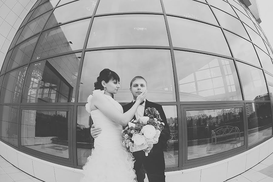 Fotógrafo de casamento Sergey Kataev (kataeff). Foto de 17 de abril 2016