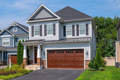 House purchase in Annapolis (United States) - Modern house with double wood garage