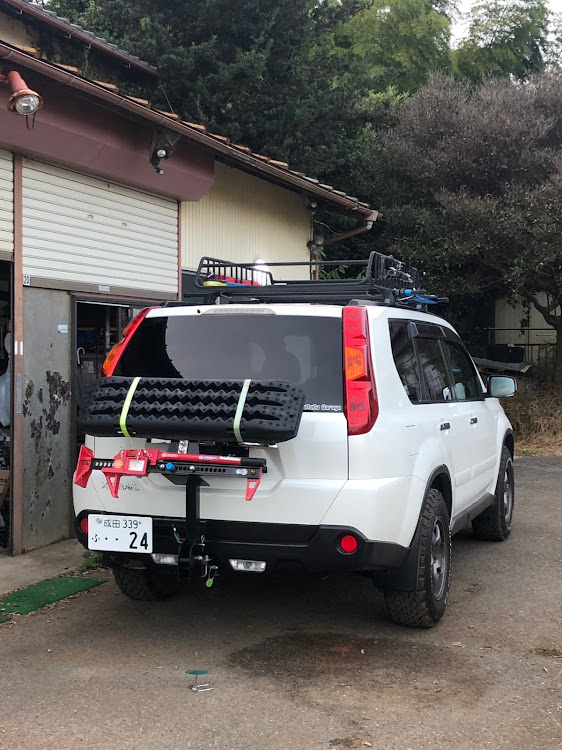 エクストレイルのスタックラダー移設・後はウインチ！・と、㊙️パーツ・林道⛰️・オフロード仕様に関するカスタム事例の投稿画像5枚目